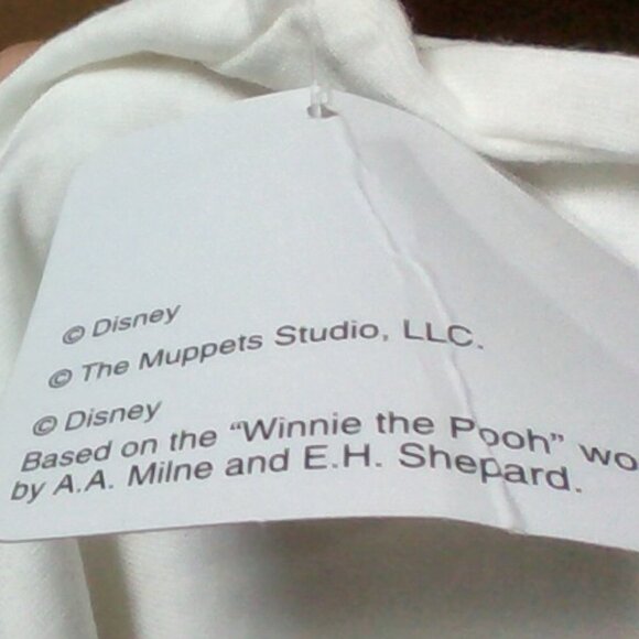 Brand New DISNEY Women's MICKEY MOUSE Graphic T-shirt - Picture 4 of 5